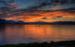 Sunset on the shore of Traunsee